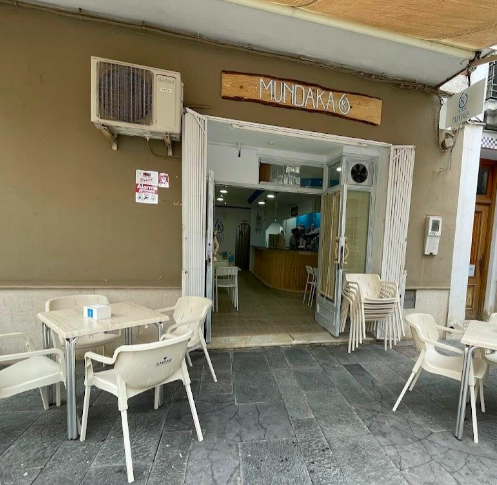 Bar especialitzat en tota classe de torrades, esmorzars, creps, wraps i smoothies.